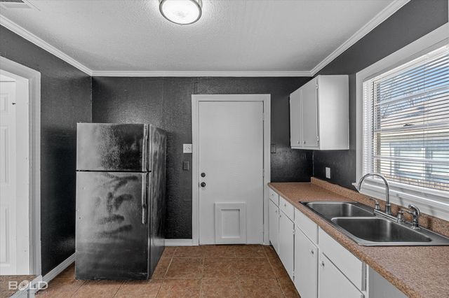 2400 Broadway Drive, Bossier City, LA 71111