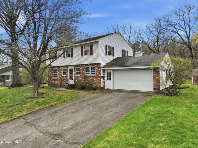 98 W Saint Stephens Lane, Glenville, NY 12302