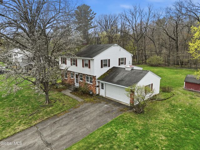98 W Saint Stephens Lane, Glenville, NY 12302