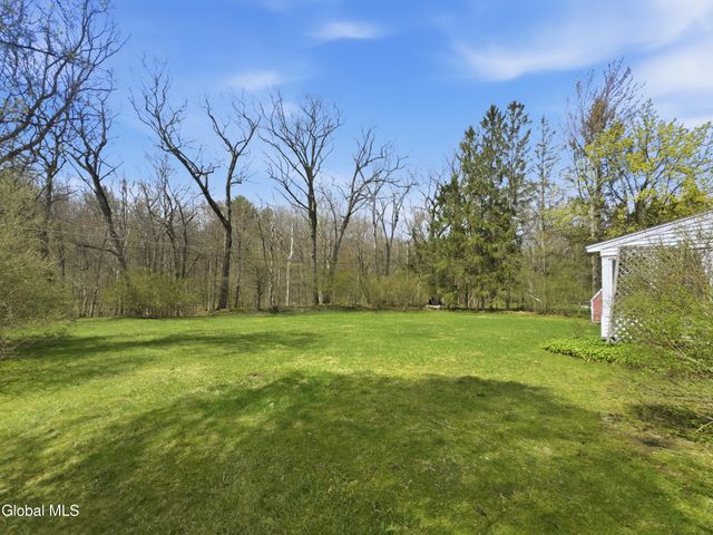 98 W Saint Stephens Lane, Glenville, NY 12302