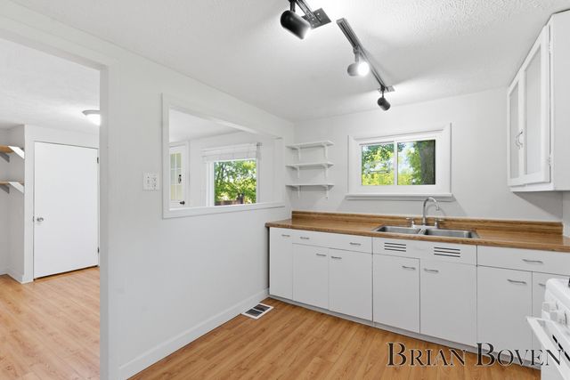 6480 Belmont Avenue NE, Belmont, MI 49306