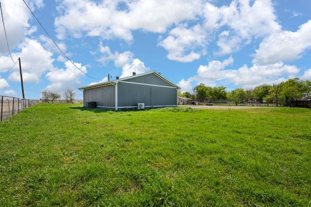 5808 Martin Creek Drive, Joshua, TX 76058