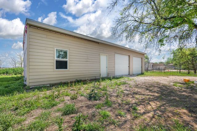 5808 Martin Creek Drive, Joshua, TX 76058