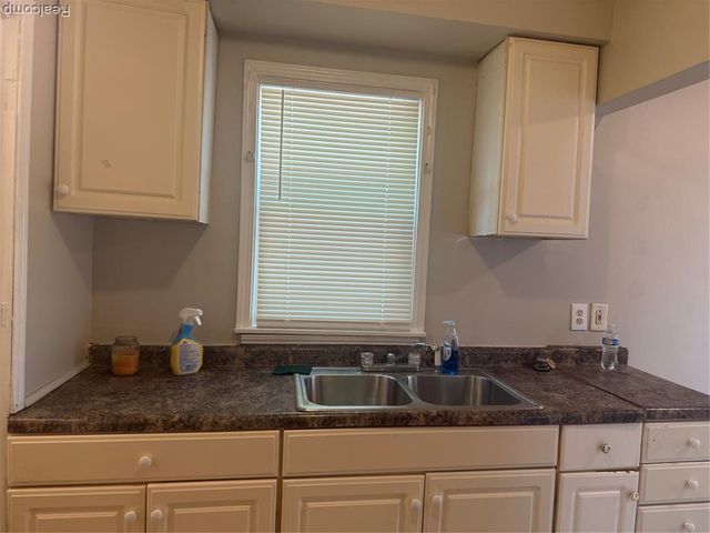 26653 Oakland Street, Inkster, MI 48141