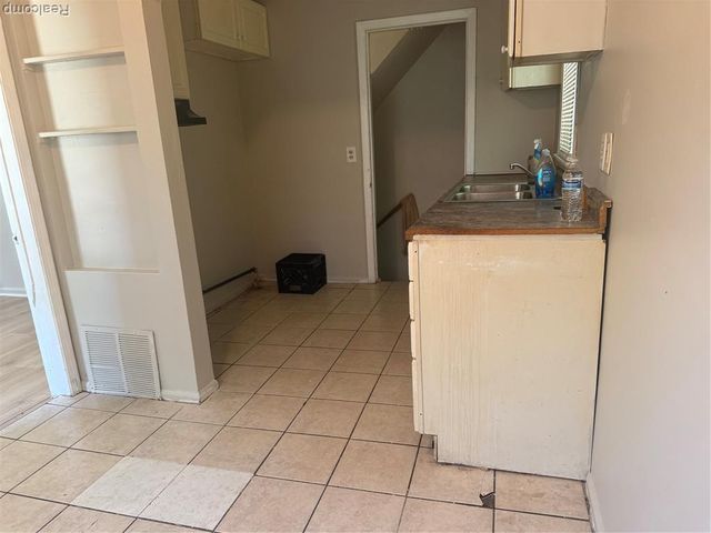 26653 Oakland Street, Inkster, MI 48141