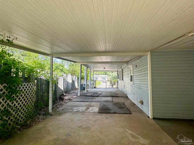 4681 Kingston Dr, Pensacola, FL 32526
