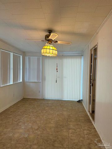 4681 Kingston Dr, Pensacola, FL 32526