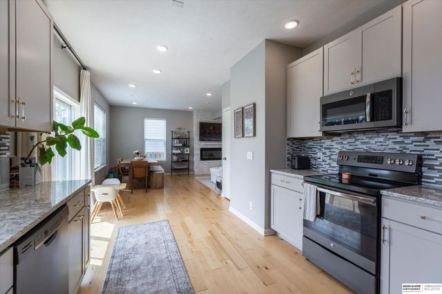 20459 E Street, Omaha, NE 68022