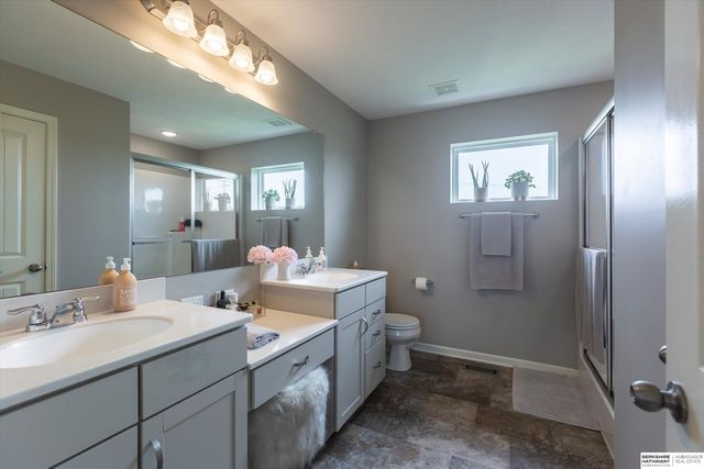 20459 E Street, Omaha, NE 68022