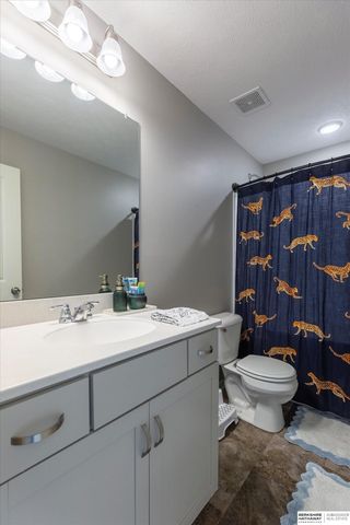 20459 E Street, Omaha, NE 68022