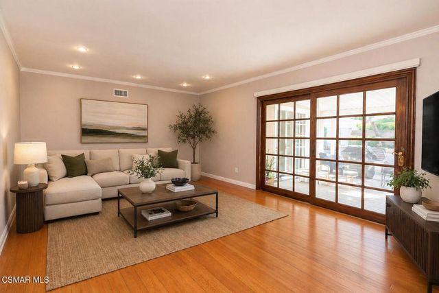 22312 Mobile Street, Woodland Hills, CA 91303