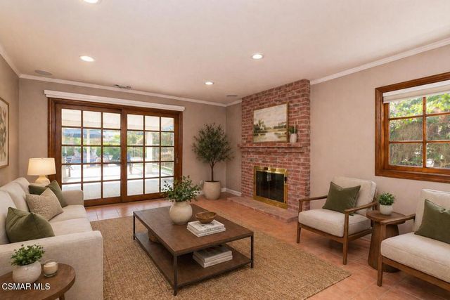 22312 Mobile Street, Woodland Hills, CA 91303