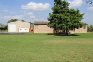 2465 FM 369, Iowa Park, TX 76367