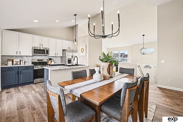 8920 Read Street, Omaha, NE 68122