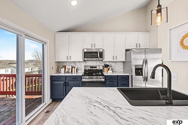 8920 Read Street, Omaha, NE 68122