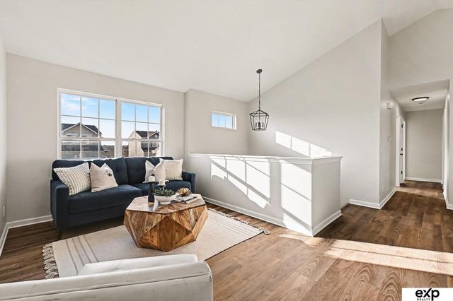 8920 Read Street, Omaha, NE 68122