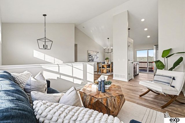 8920 Read Street, Omaha, NE 68122