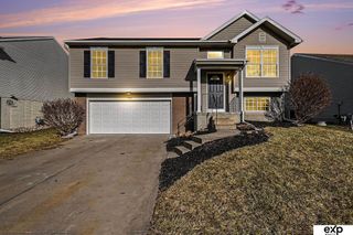 8920 Read Street, Omaha, NE 68122