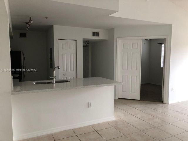 720 SW 111th Avenue 307, Pembroke Pines, FL 33025