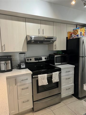 720 SW 111th Avenue 307, Pembroke Pines, FL 33025