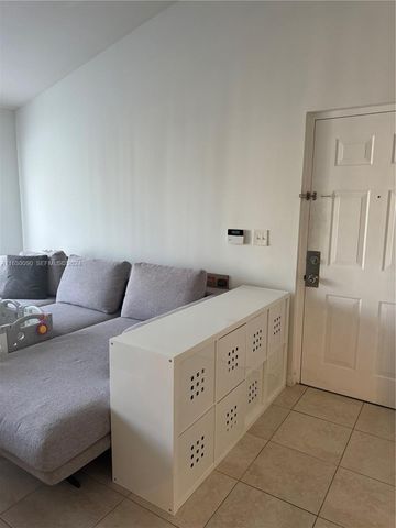 720 SW 111th Avenue 307, Pembroke Pines, FL 33025