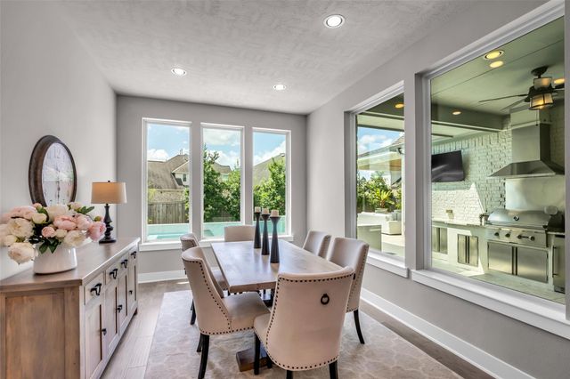 18 Botanical Vista Drive, Tomball, TX 77375
