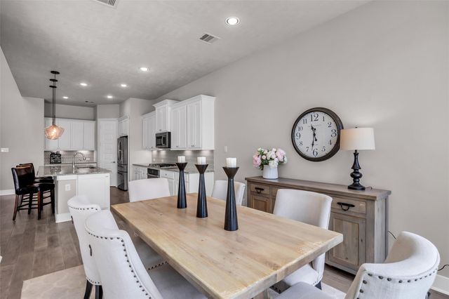 18 Botanical Vista Drive, Tomball, TX 77375