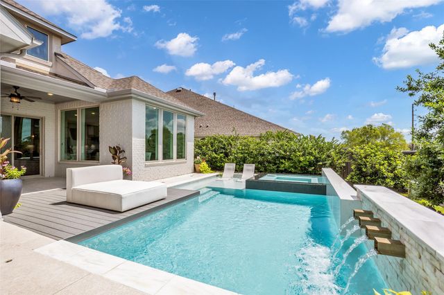 18 Botanical Vista Drive, Tomball, TX 77375