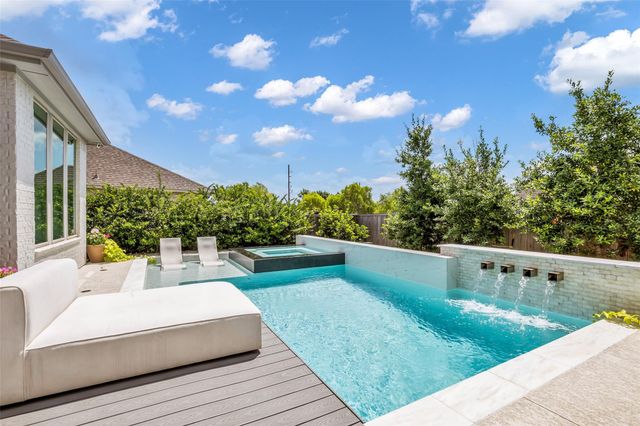 18 Botanical Vista Drive, Tomball, TX 77375