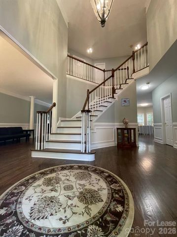 6025 Oakridge Court, Matthews, NC 28104