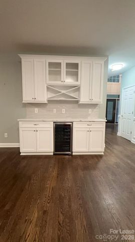6025 Oakridge Court, Matthews, NC 28104