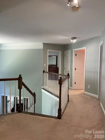 6025 Oakridge Court, Matthews, NC 28104