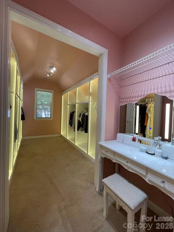 6025 Oakridge Court, Matthews, NC 28104