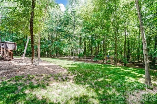 6025 Oakridge Court, Matthews, NC 28104