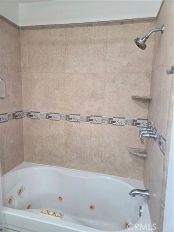 1107 W Memory Lane 6C, Santa Ana, CA 92706