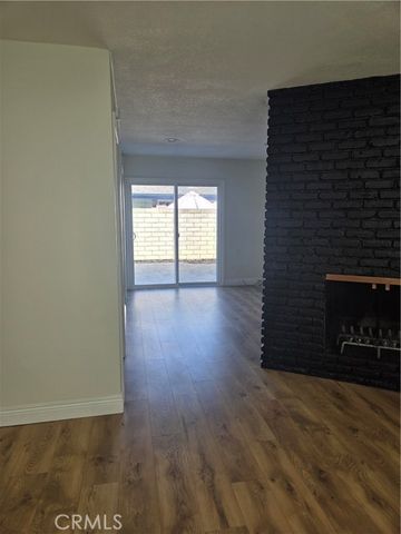 1107 W Memory Lane 6C, Santa Ana, CA 92706