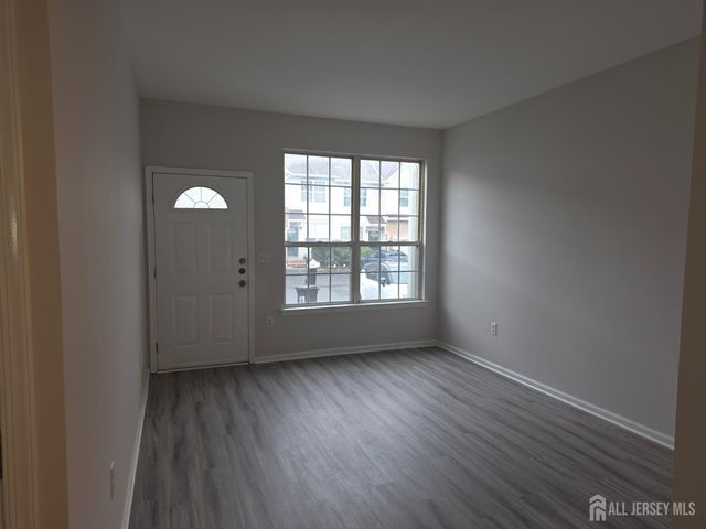 12 Gallop Lane, Franklin, NJ 08873