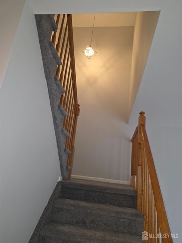 12 Gallop Lane, Franklin, NJ 08873
