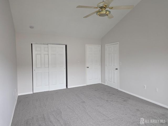 12 Gallop Lane, Franklin, NJ 08873