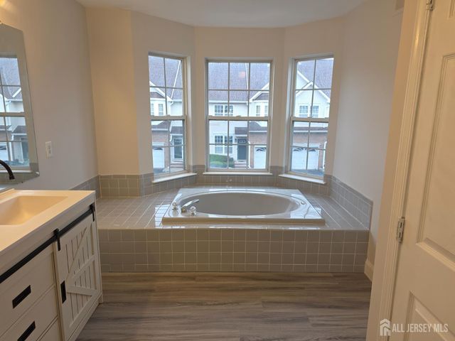 12 Gallop Lane, Franklin, NJ 08873