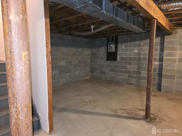 12 Gallop Lane, Franklin, NJ 08873