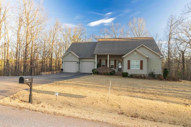 47 FAIRWAY PLACE PL, Selmer, TN 38375