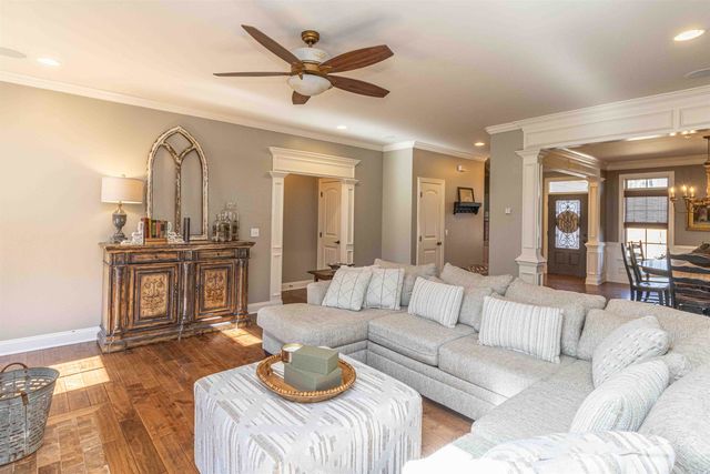 47 FAIRWAY PLACE PL, Selmer, TN 38375