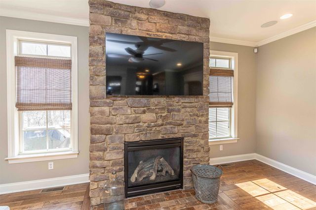 47 FAIRWAY PLACE PL, Selmer, TN 38375