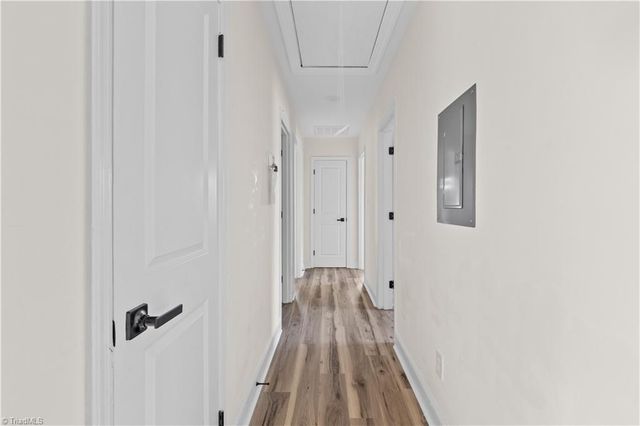 1009 BENJAMIN Parkway, Greensboro, NC 27408