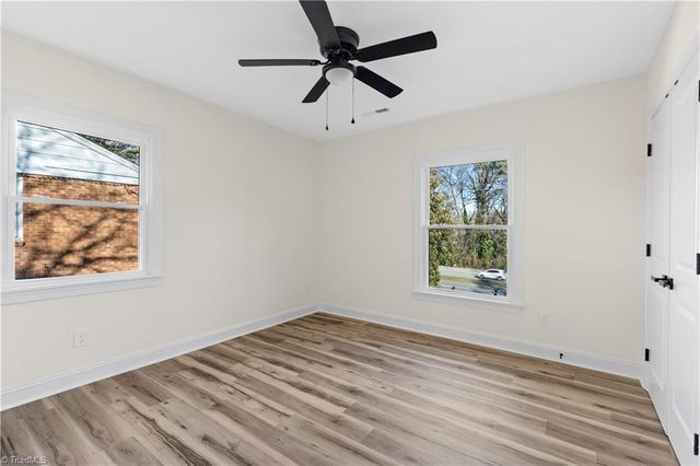 1009 BENJAMIN Parkway, Greensboro, NC 27408