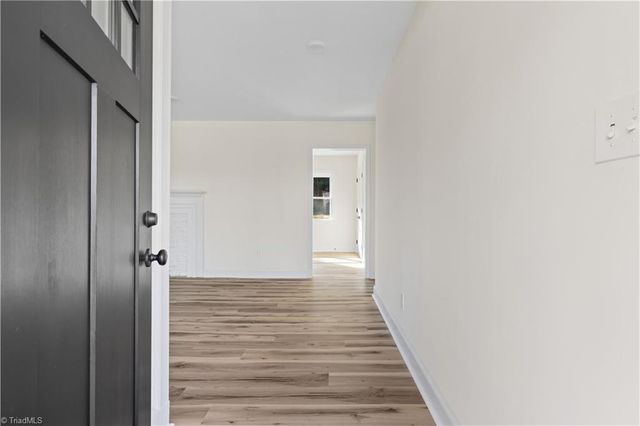 1009 BENJAMIN Parkway, Greensboro, NC 27408