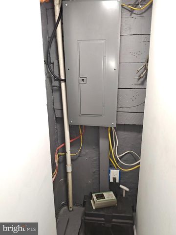 211 34TH ST NE, Washington, DC 20019