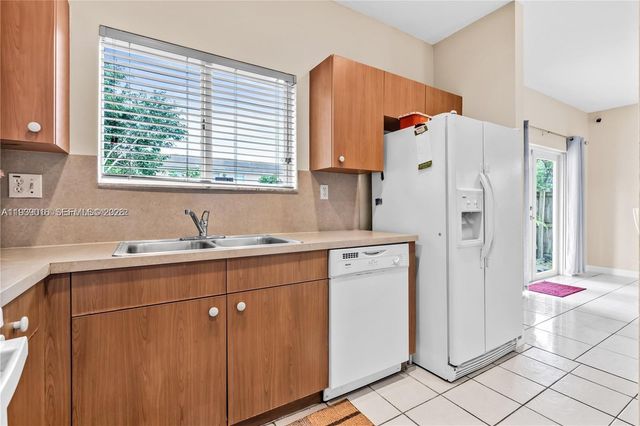 1081 NE 41st Ter, Homestead, FL 33033