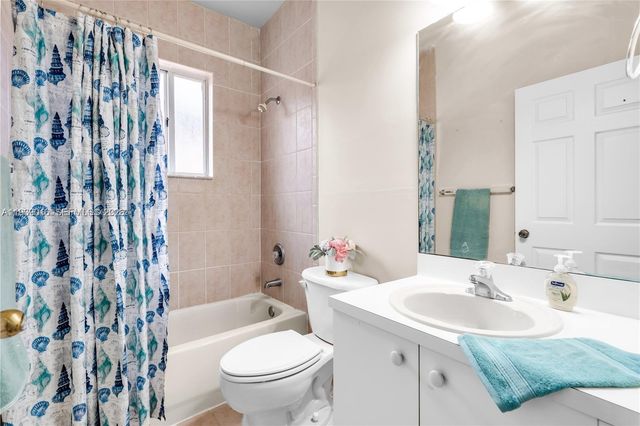 1081 NE 41st Ter, Homestead, FL 33033